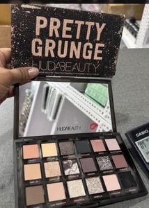 Huda Beauty Pretty Grunge Eyeshadow Palette