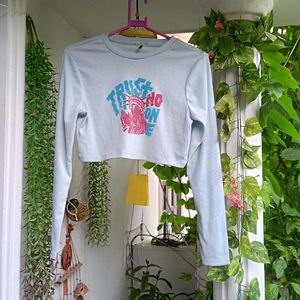 Cropped "Trust No One" Graphic Top