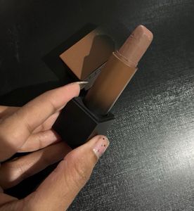 2 HUDA BEAUTY lipstick