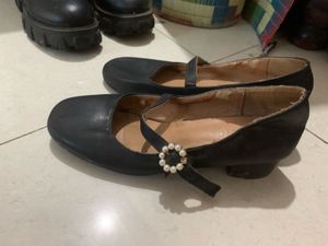Classic Black Mary Jane Heels