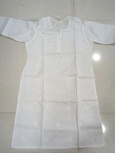 Elegant White Chikankari Kurta