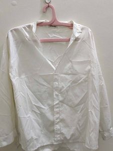 Causal white shirt