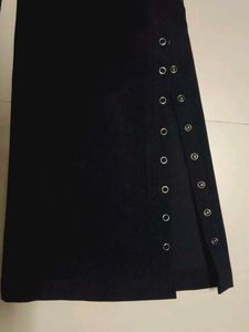 Korean Style Bottom Button Up Black Jeans.