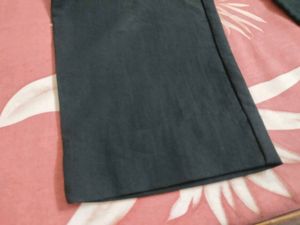 Comfortable Black Denim Jeans