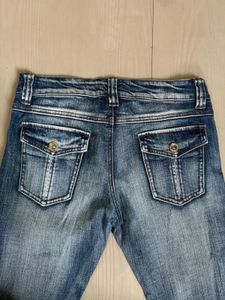 Stylish Bootcut Jeans with Embellished Pockets