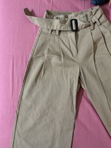 Stylish Wide-Leg Trousers with Belt