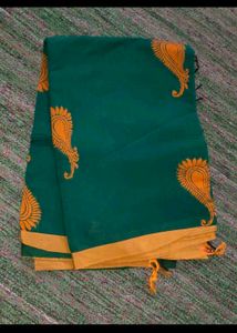 Elegant Green Saree (Women's)