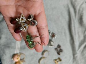 8 Earrings/Jhumke Just 499/-