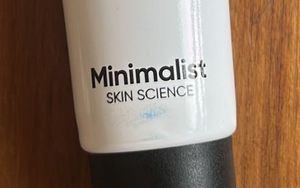 Minimalist Face Moisturizer B12 Repair Complex