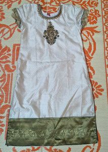 Elegant White Embroidered Kurta
