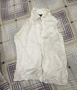 Classic White Sleeveless Button-Up Top