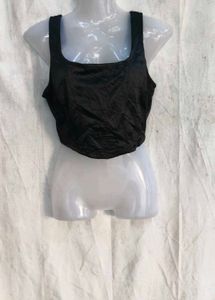 6129. Sleek Black Sleeveless Tank Top