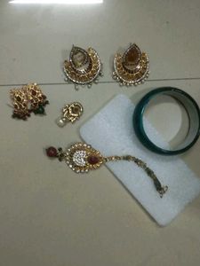 Elegant Indian Jewellery Set