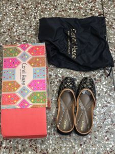 Coral Haze Embroidered Juttis