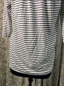 H&amp;M Striped V-Neck 3/4 Sleeve Top