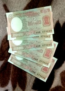 Serial Wise Curuncy Note 2rs., Quantity 5