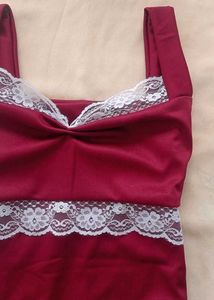 maroon top