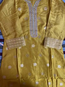 Mustard Suit Set L Size (40)