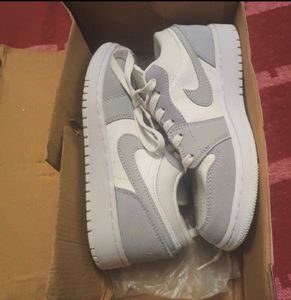 Air Jordan 1 Low Grey and White