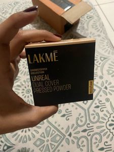 Lakme Unreal Dual Cover Pressed Powder