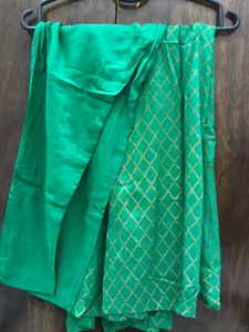 Elegant Green Kurta Set with Gold Print
