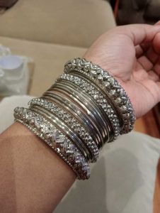 2 Hands Silver Oxidised Bangles