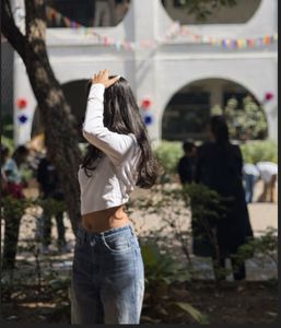 Trendy White Long Sleeve Crop Top