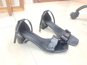 Luna Blu Black Heels