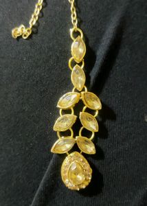 Kundan Jwellery Set - Necklace And Earrings