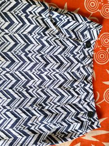 Black  and White Chevron Pattern Pants