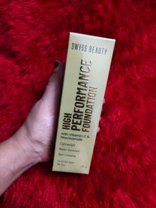 Swiss Beauty High Performance Liquid Dewy Foundati