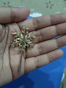Sparkling Snowflake Hair Clip