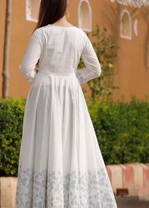 Elegant White Kurta Set with Blue Prints