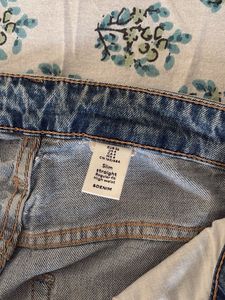 Light Wash straight Leg Jeans