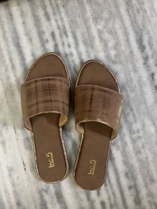 Inc.5 Women's Brown Plaid Slides