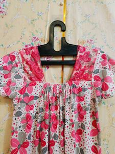 🇳🇿💫🎀Elegant Floral Nightgown