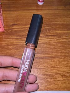 Huda Beauty Liquid Matte Lipstick