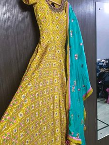 Elegant Yellow &amp; Blue Kurta Set