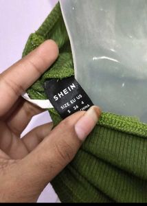 Green Ribbed Ring Detail Crop Top