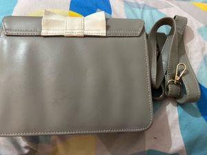 Chic Grey Pleated Crossbody Bag