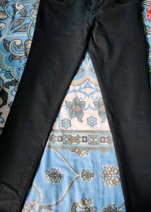 Stylish Black Stretchable Jeans