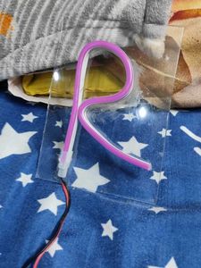 Neon 'R' Light