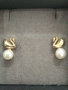 Elegant Fresh Water Pearl Swan Earrings