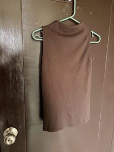 Sleeveless Mock Neck Top