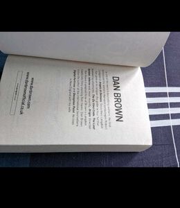 Dan Brown "Origin" Bestselling Novel