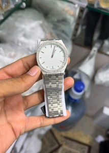 Gucci diamond  DIAL PREMIUM QUALITY MENS WATCH