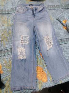 Distressed Wide Leg Jeans