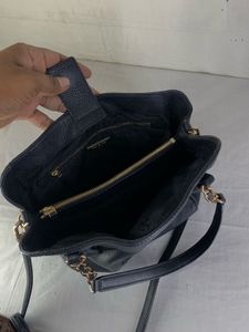 Tory Burch Amanda Pebbled Leather Convertible Bag