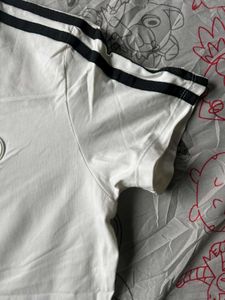 white tshirt
