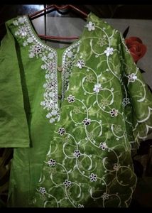 one time usedEmbroidered Green Kurta Set